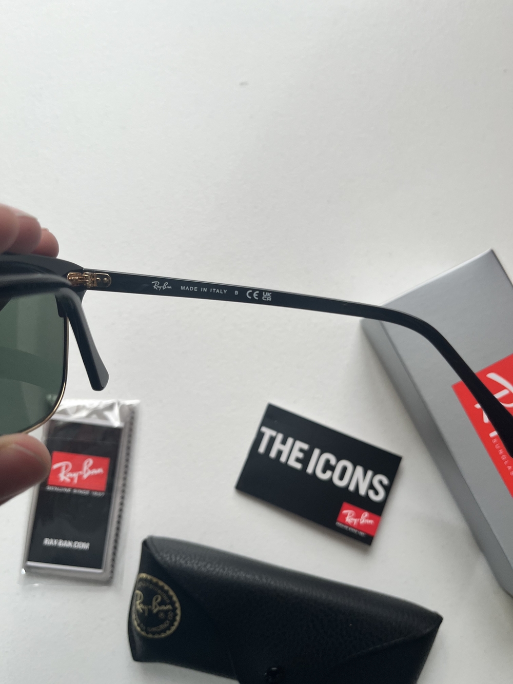 Ray-Ban Clubmaster Men’s Sunglasses in Black/Gold - Picture 3 of 7